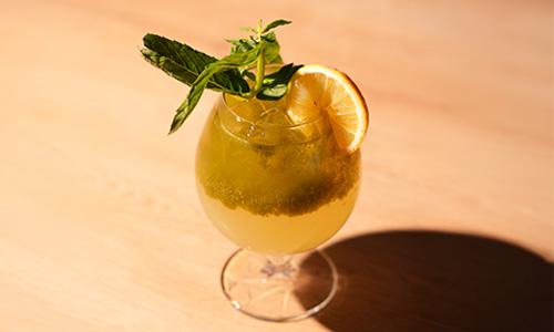 Fesleğenli Matcha Limonata